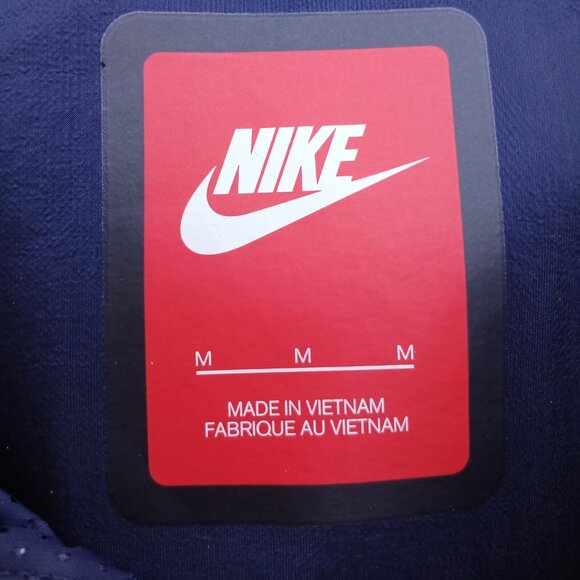 Nike Tech Rain jacket windbreaker - Picture 4 of 7